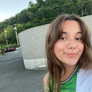 Meet your Posher, Julia